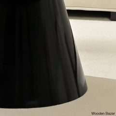 Lippas 35āā Round Coffee And Center Table