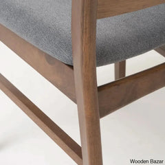 round dining table