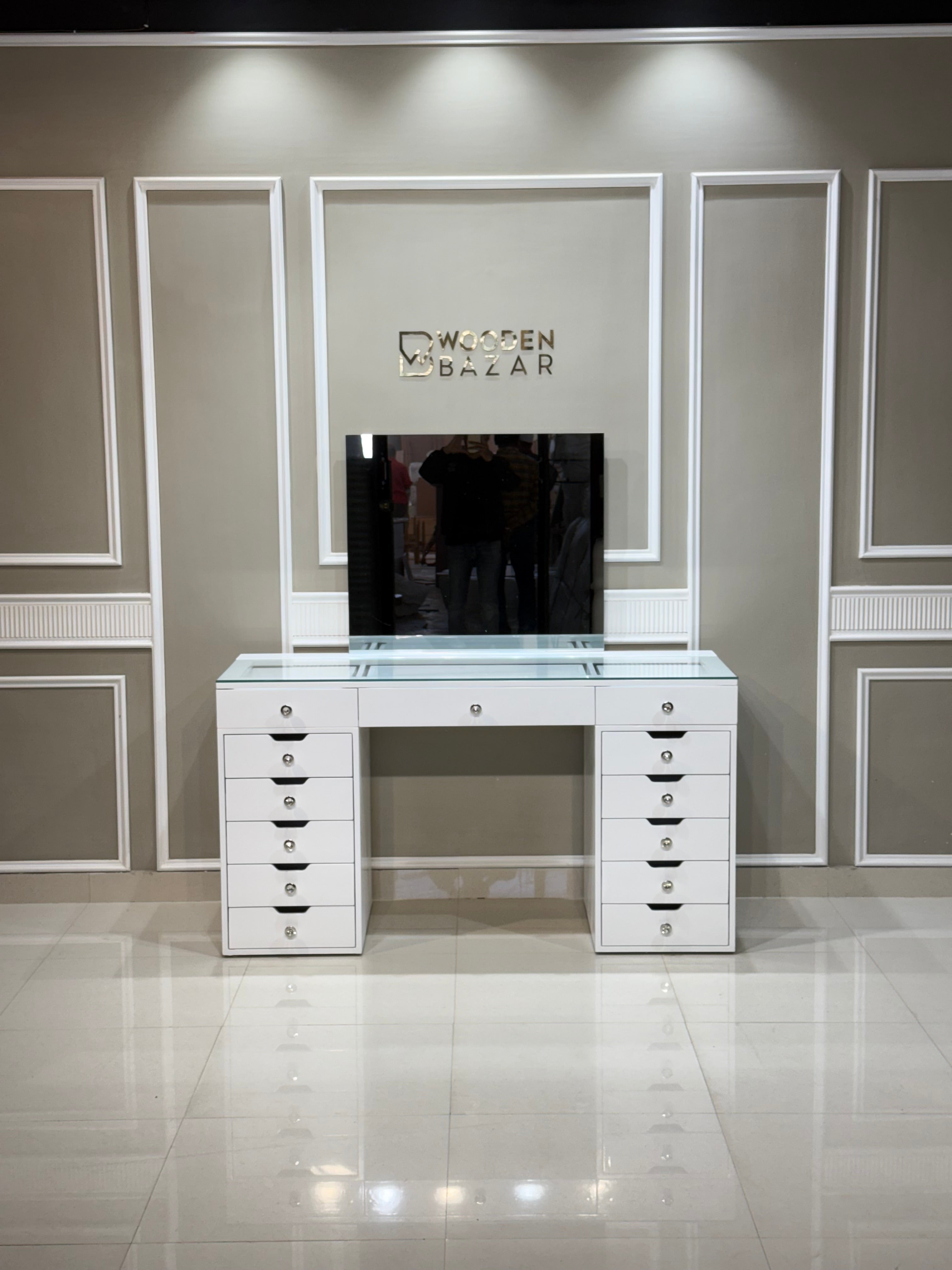 Vanity Dressing table with lighted mirror