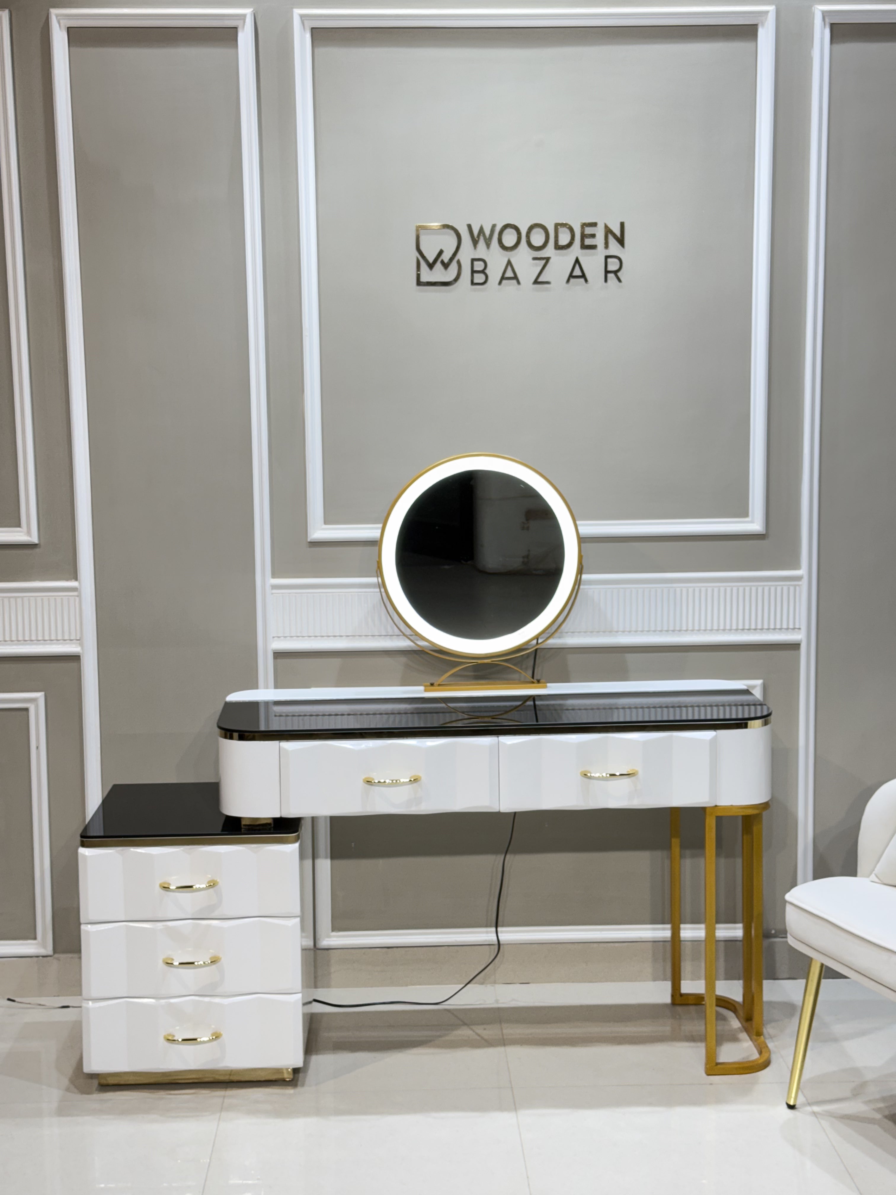 Uterry Vanity Desk with Light Mirror, Makeup Vanity Dressing Table with 3 Drawers, 6 Adjustable Shelves