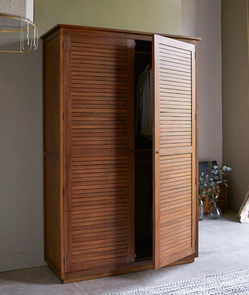  - Wooden Bazar