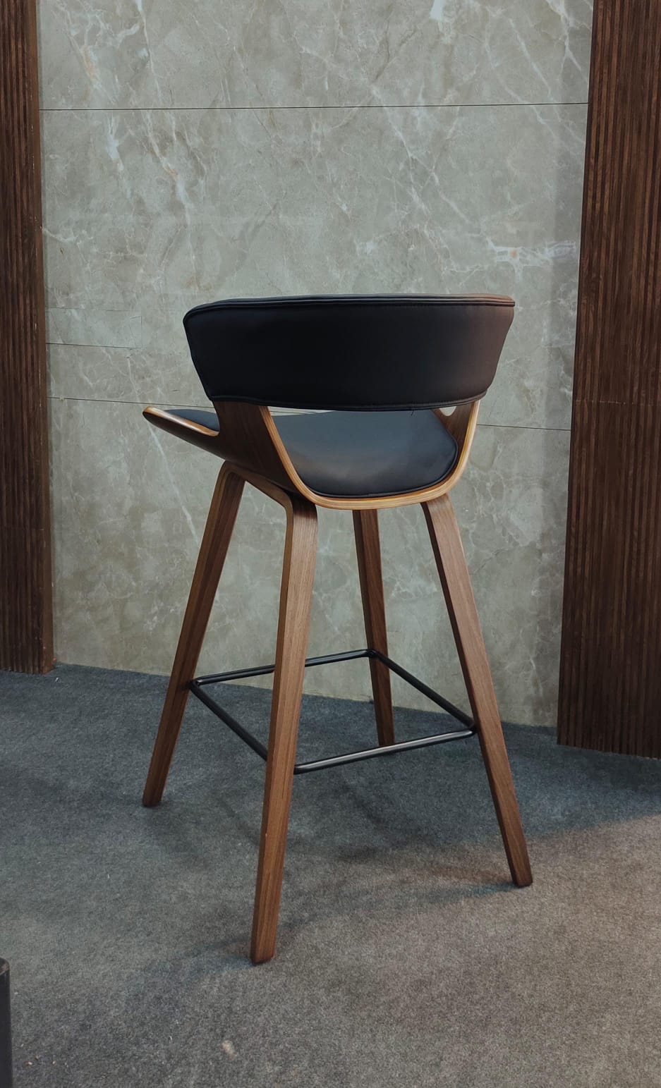 Zennied Modern Wooden & Leather swivel Bar Stool and bar chair