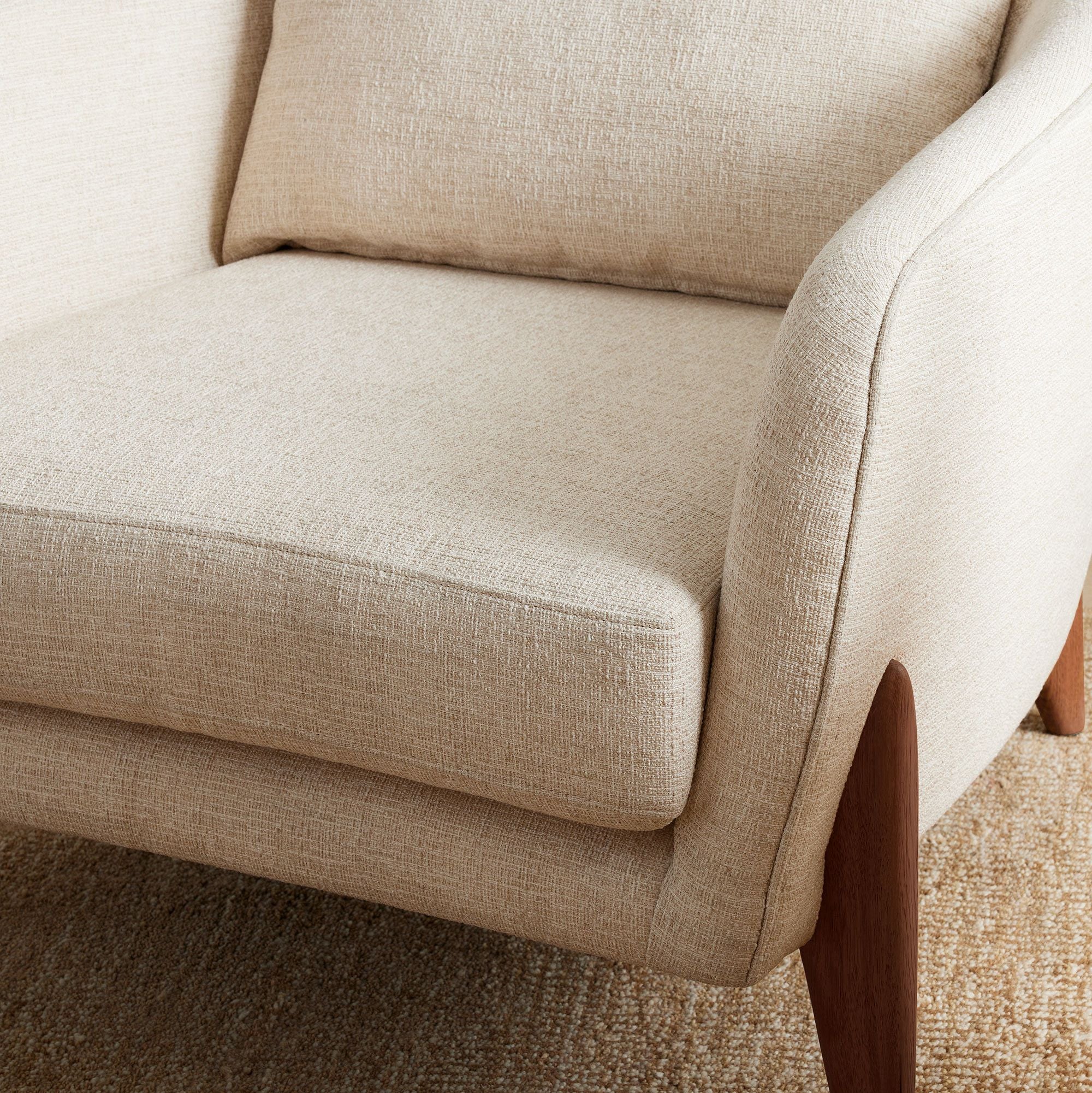 Yunuversa Lounge chair - Wooden bazar
