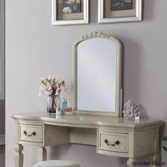  - Wooden Bazar