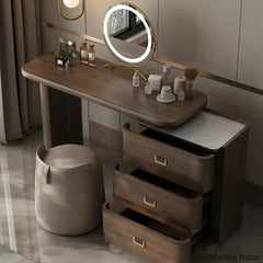  - Wooden Bazar