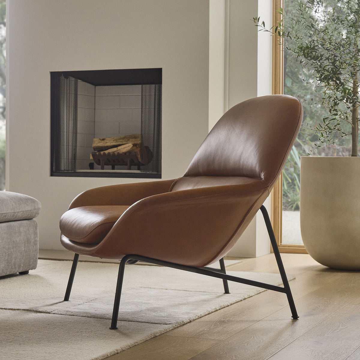 Quilex Mid-Century Leather Chair - Wooden Bazar