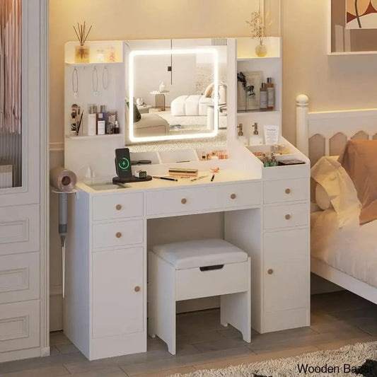  - Wooden Bazar