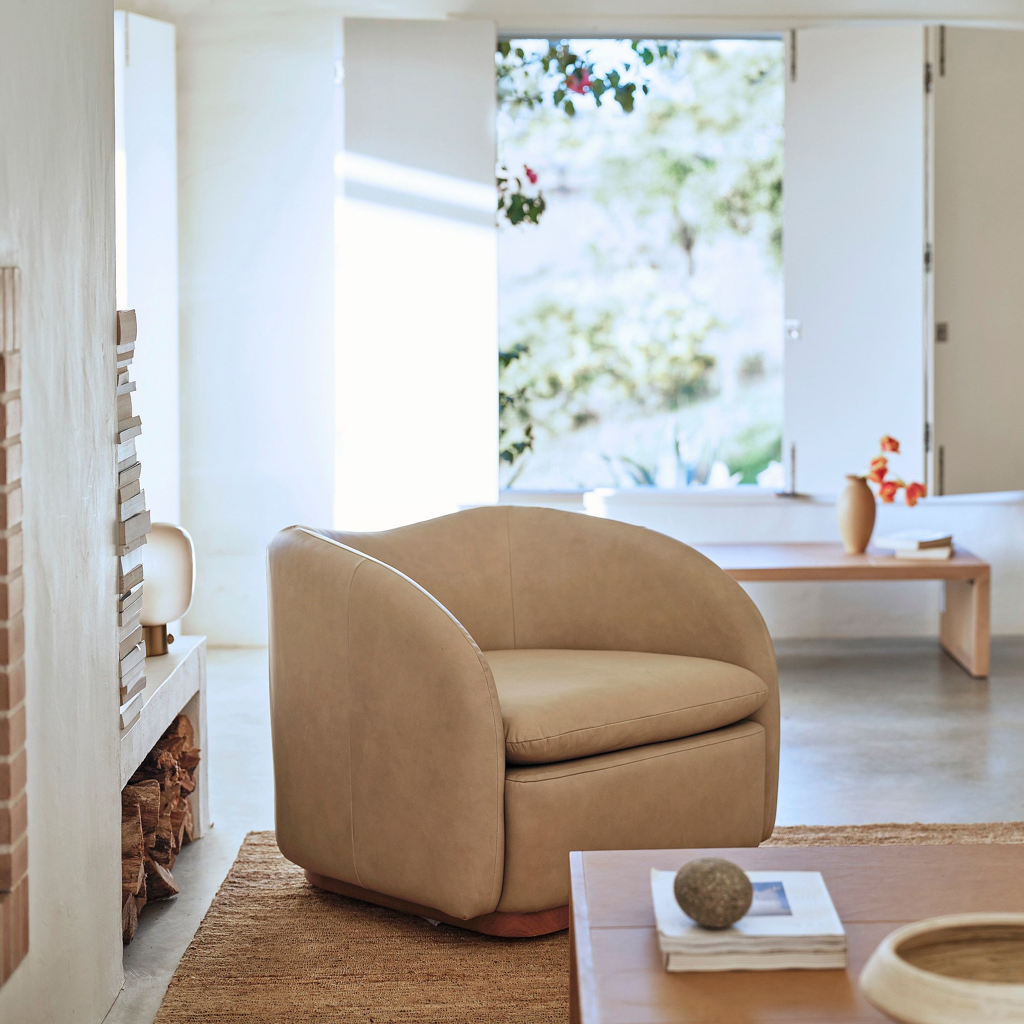 Kazuin Swivel Leather Chair - Wooden bazar