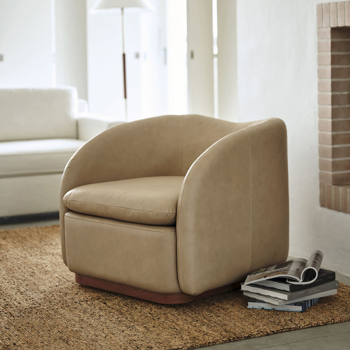 Kazuin Swivel Leather Chair - Wooden bazar