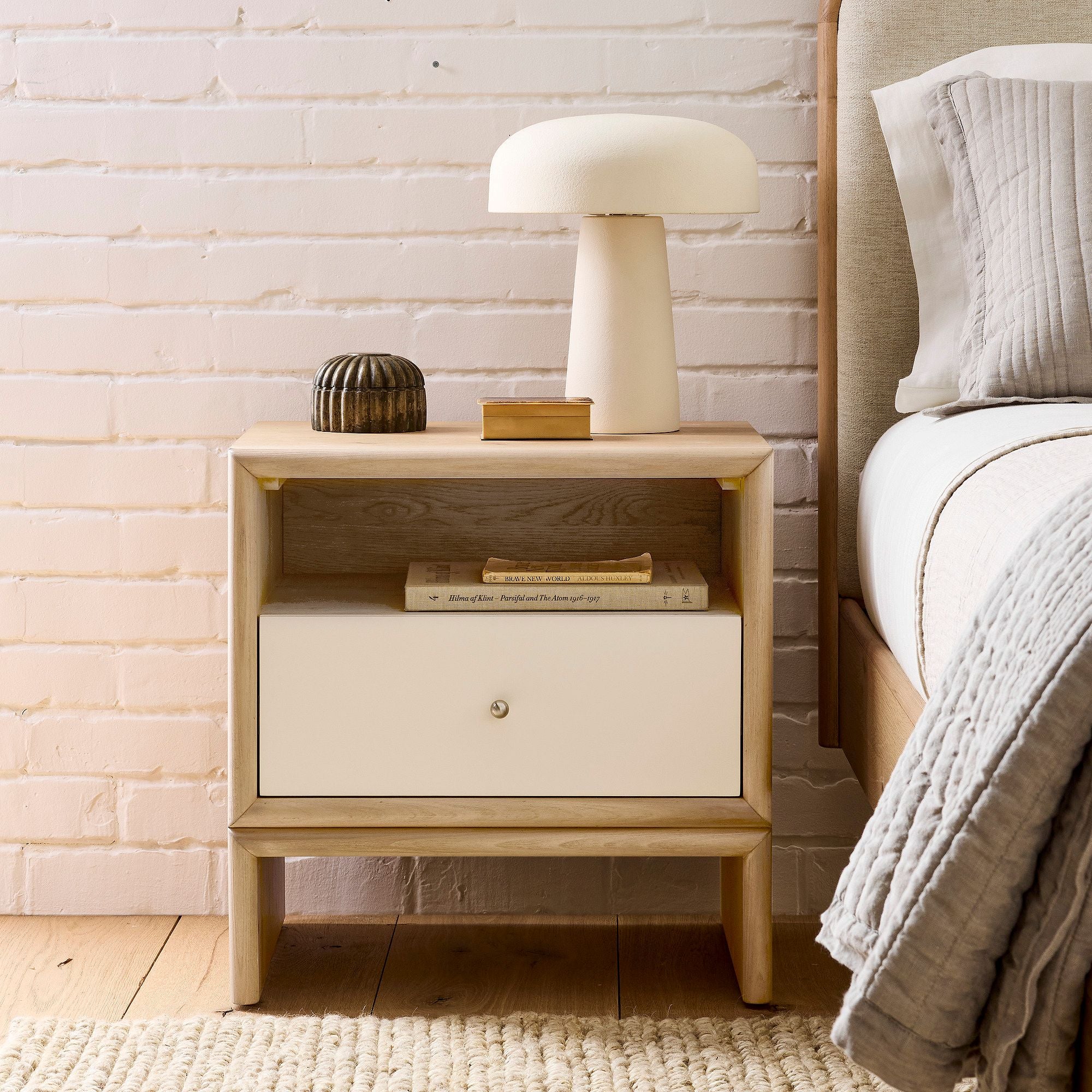 Kianovich Modern Bedside Table - Wooden Bazar