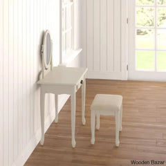  - Wooden Bazar