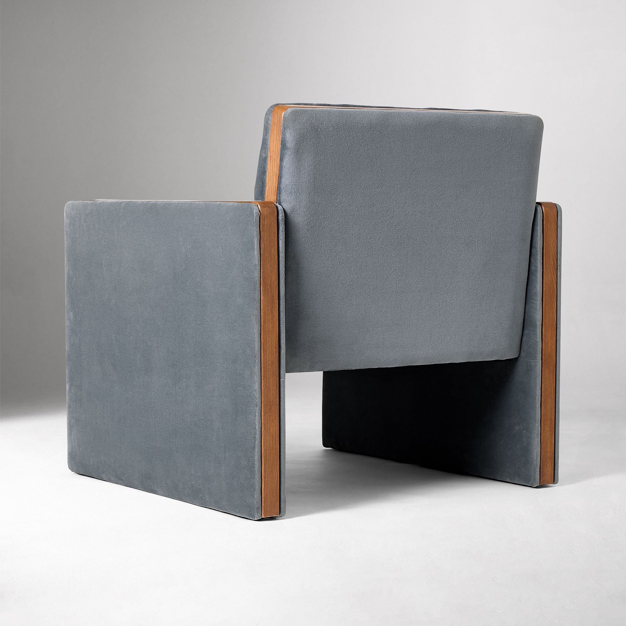 Rebbi Club Chair - Wooden bazar