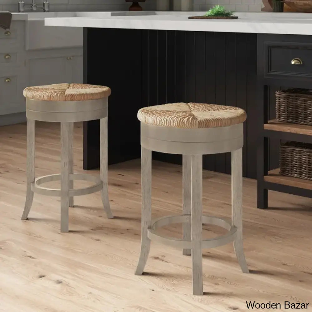 Tamasine Swivel Counter And Bar Stool Weathered Gray / (24’’ Seat Height)